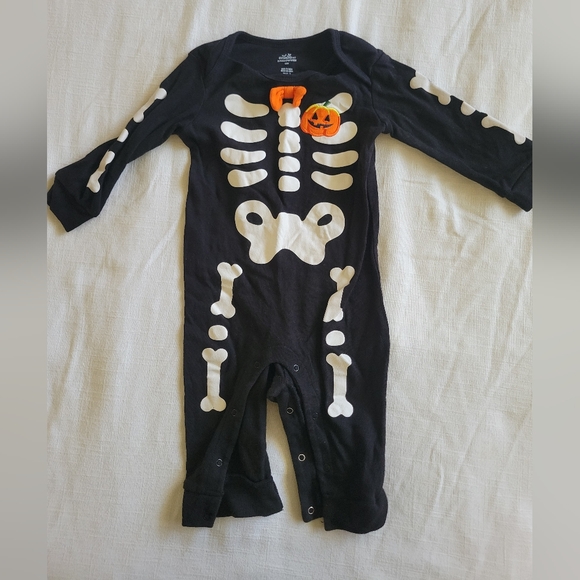☠️Spooky Skeleton Romper - Picture 1 of 3